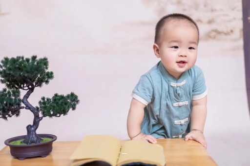青州六个月宝宝可以坐吗